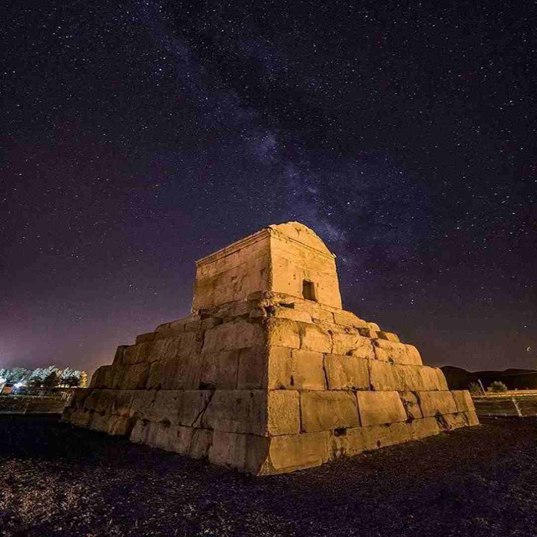 دانلود آهنگ منم کوروشو پادشاه جهان (با کیفیت اصلی)