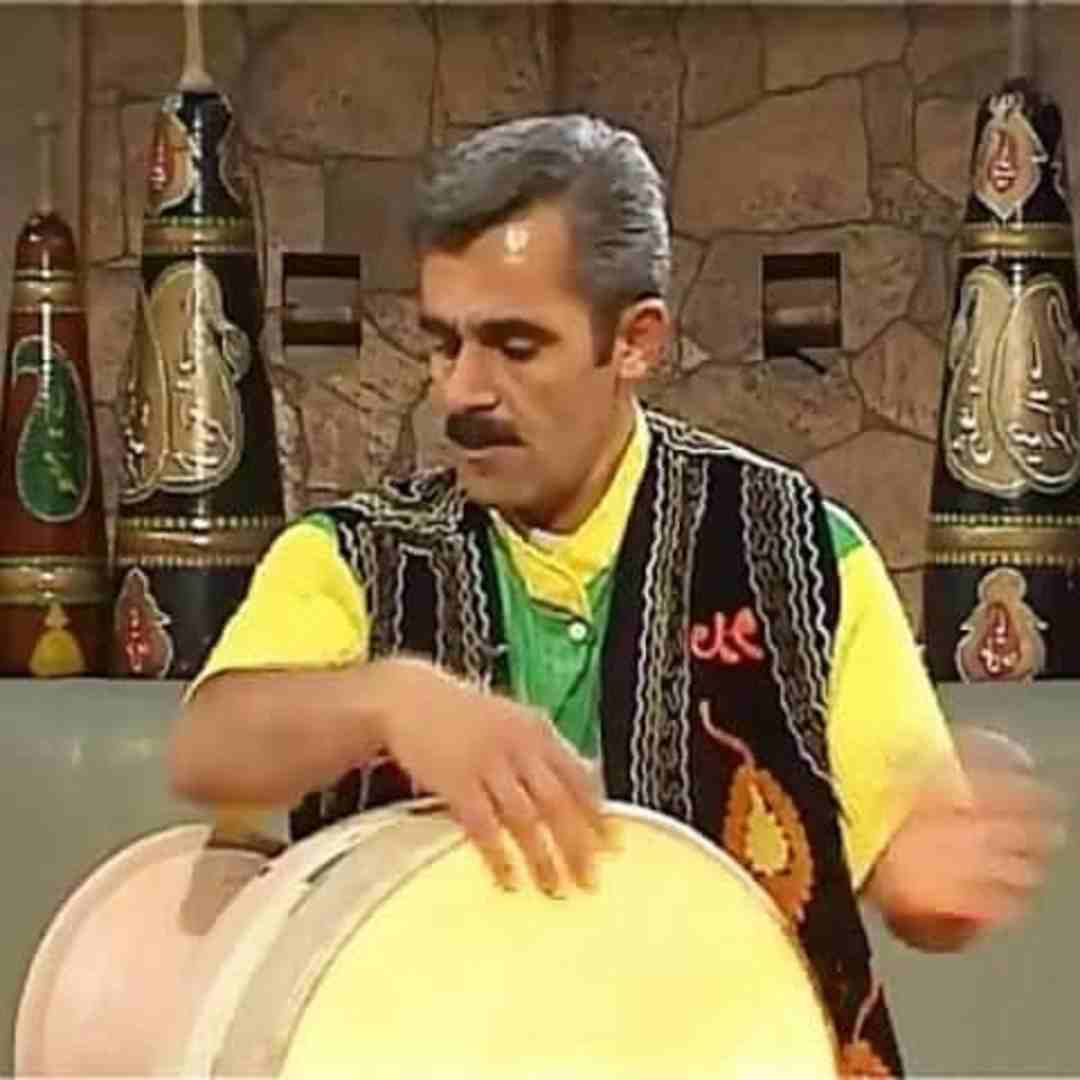 دانلود آهنگ باز دوباره تک و تنها خارج از نگاه دنیا از ایرج زنجانی
